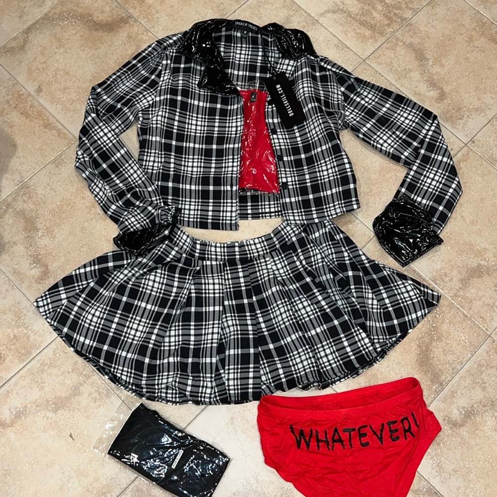 AS IF 2.0 COSTUME SET DOLLZ KILL